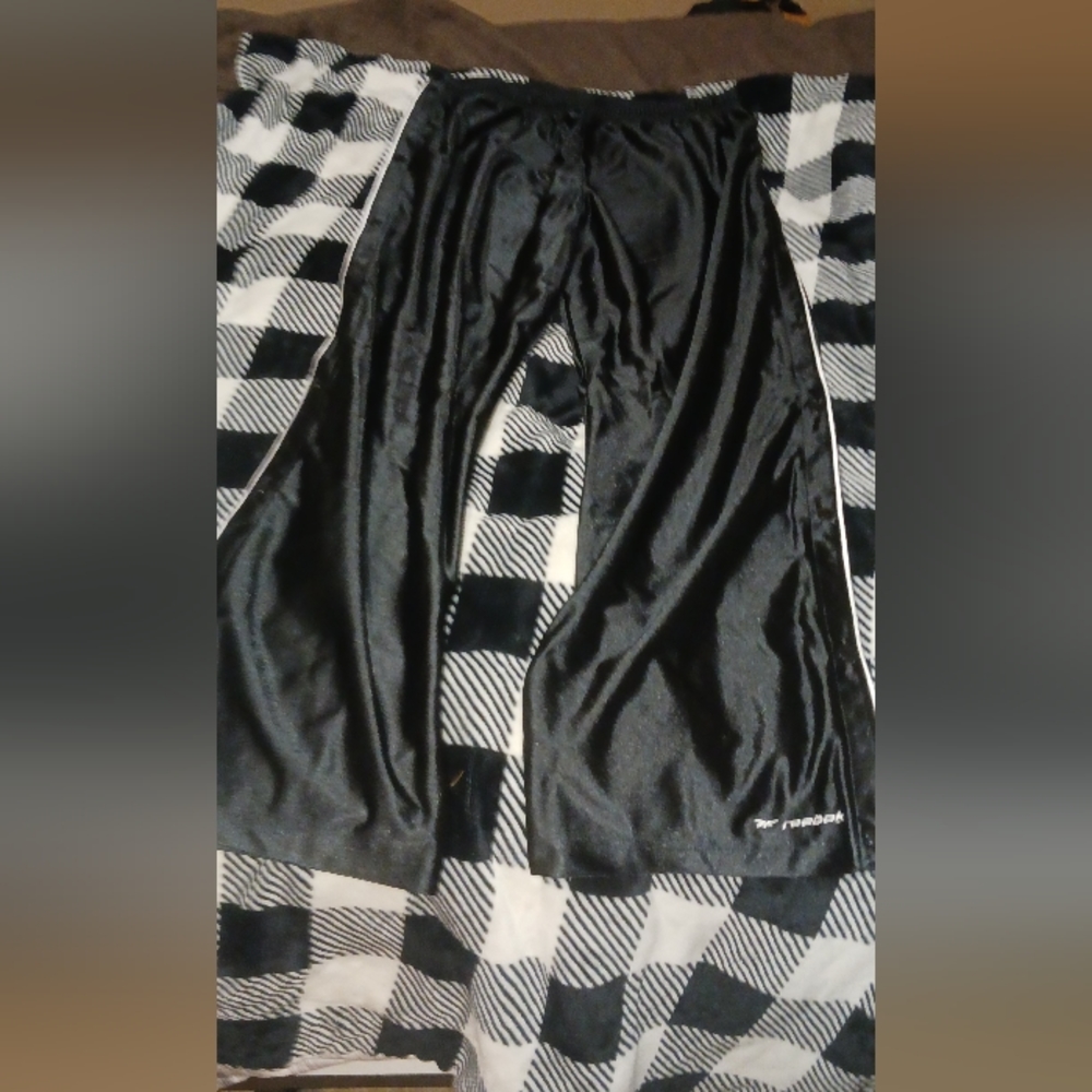 Reebok jogging 🏃‍♂️  pants  2XL